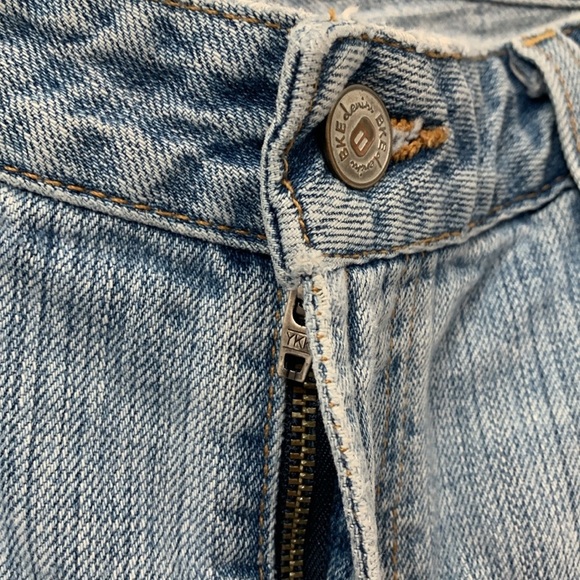 Men’s Buckle Light Wash Denim Jeans Size 30X33.5 EUC - Picture 4 of 8